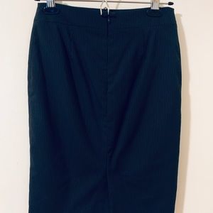 Uniqlo navy pencil skirt
